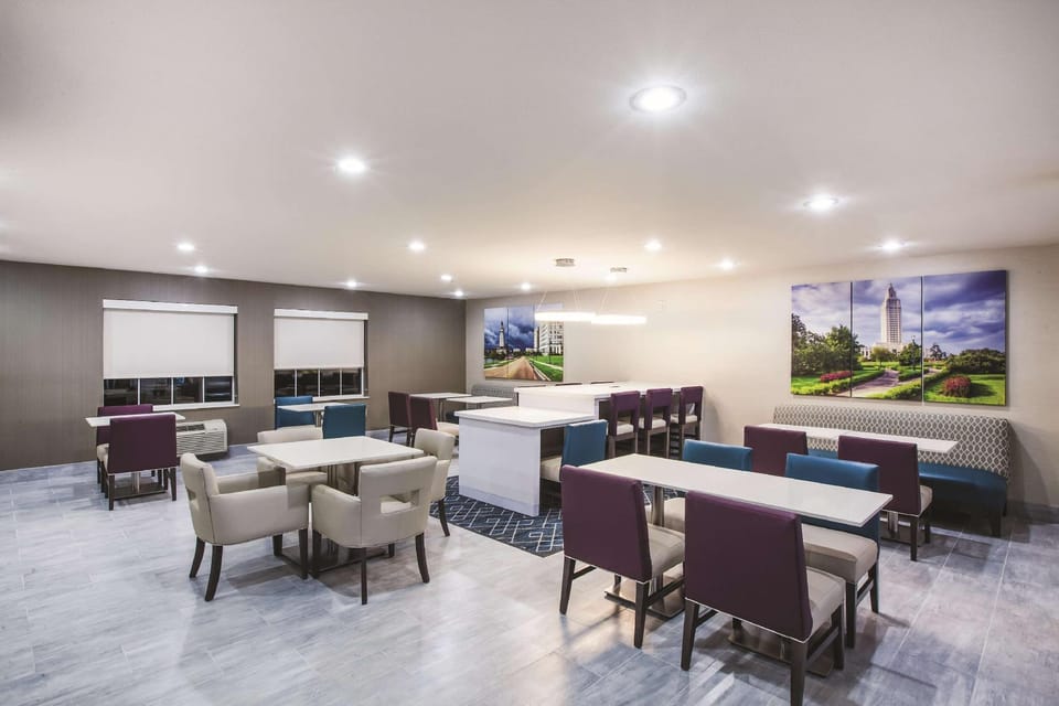 La Quinta Inn & Suites by Wyndham Walker - Denham Springs Hotel in Mississippi