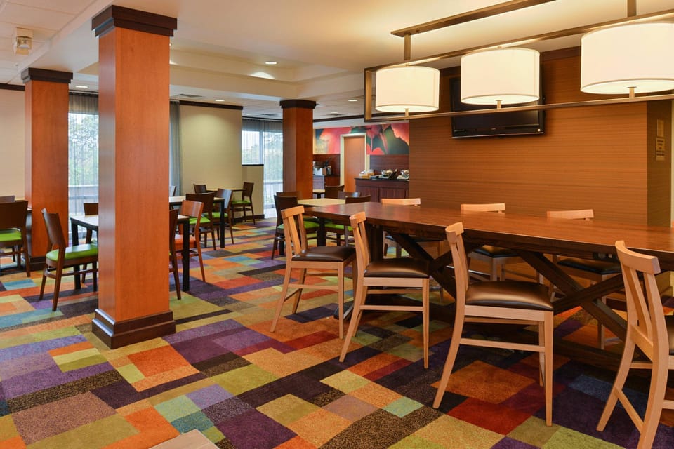 Fairfield by Marriott Inn & Suites Cleveland Avon Hotel in Lake Erie