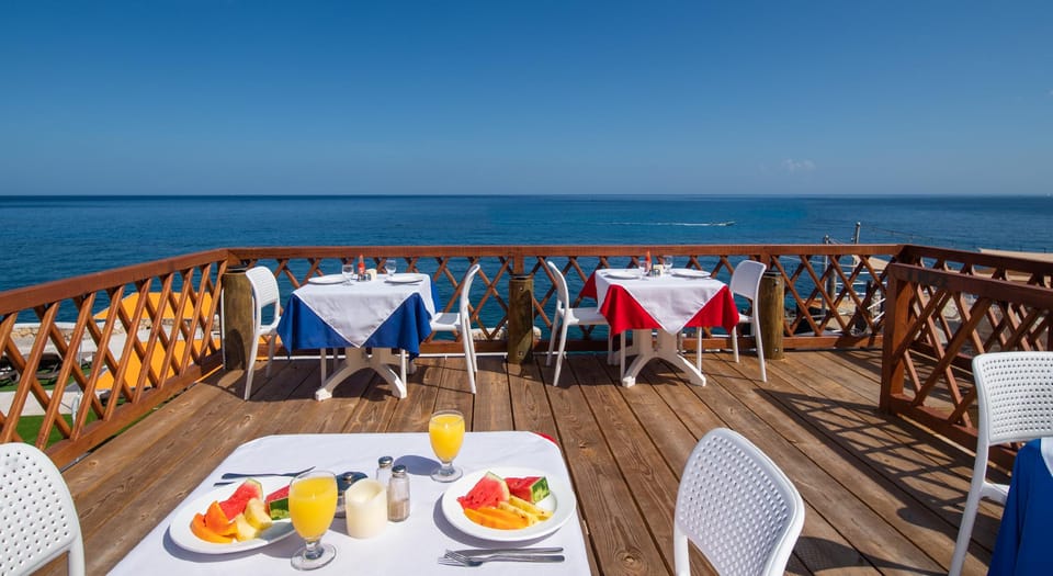 Samsara Cliff Resort & Spa Resort in West End