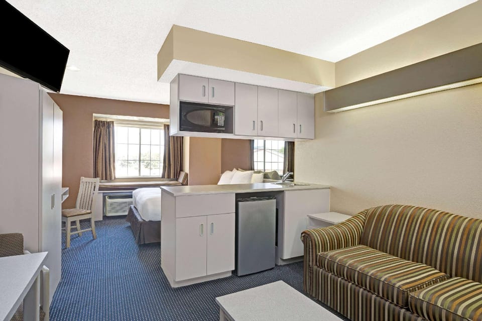Suite room