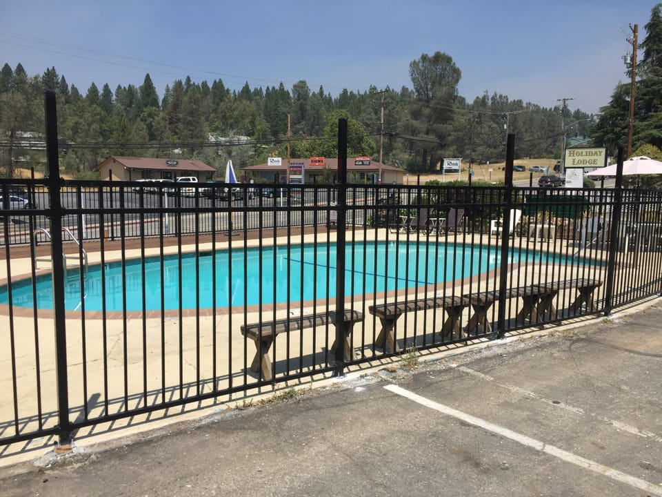 Holiday Lodge Resort in Grass Valley
