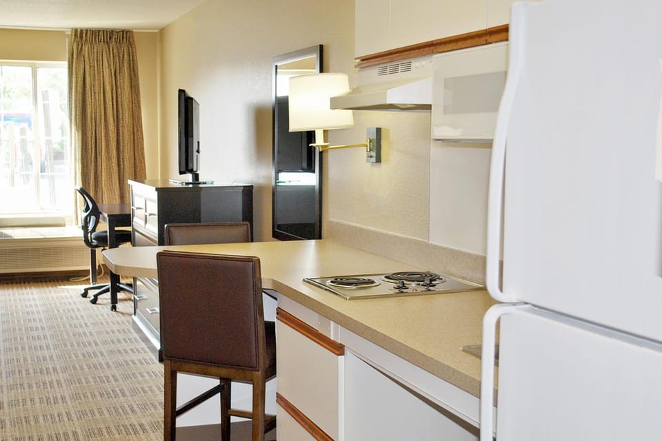 Extended Stay America Select Suites - Chicago - Lombard - Oakbrook Hotel in Lombard