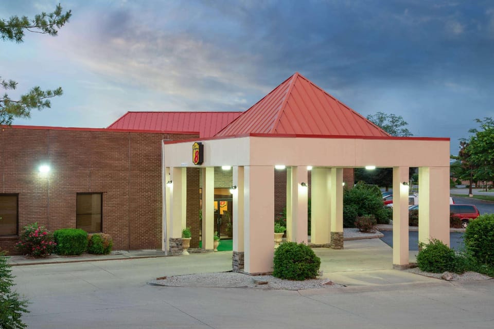 Super 8 By Wyndham Harrison Oh Hotel in Indiana