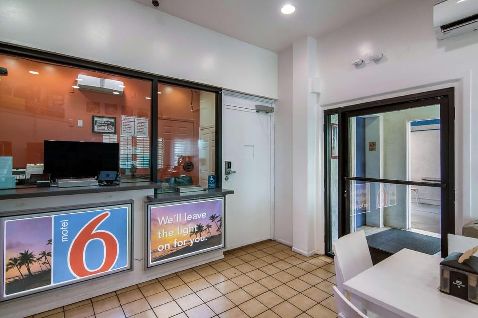 Motel 6 Monterey Park, CA Resort in Monterey Park