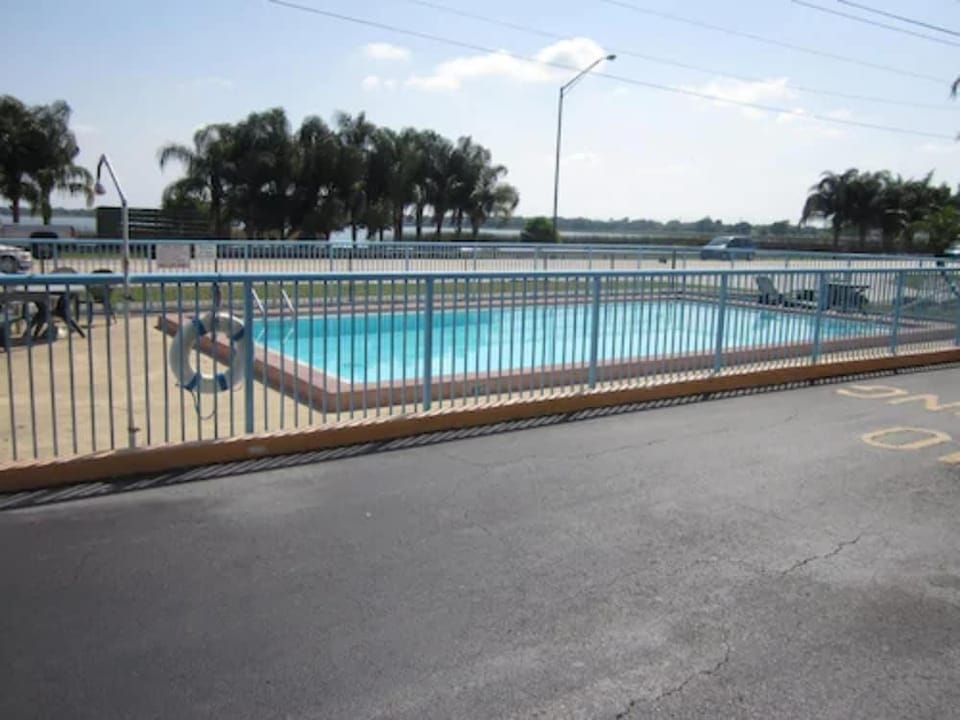 Westmont Inn - Lakeland Inn in Lakeland