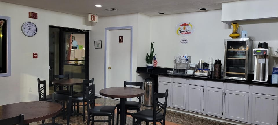 Super 8 By Wyndham Arkadelphia Caddo Valley Area Hotel in Arkansas