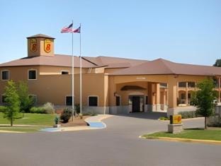 Super 8 By Wyndham Stephenville Hotel in Stephenville