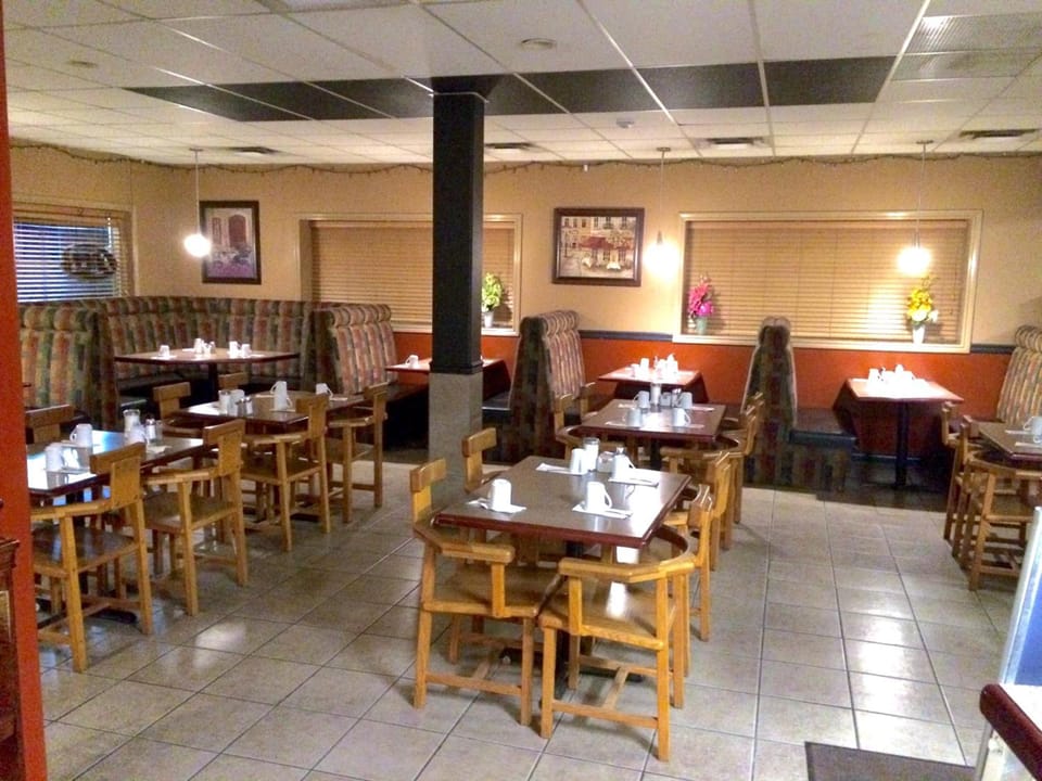 Barriere Motor Inn - BMI Hotel in British Columbia