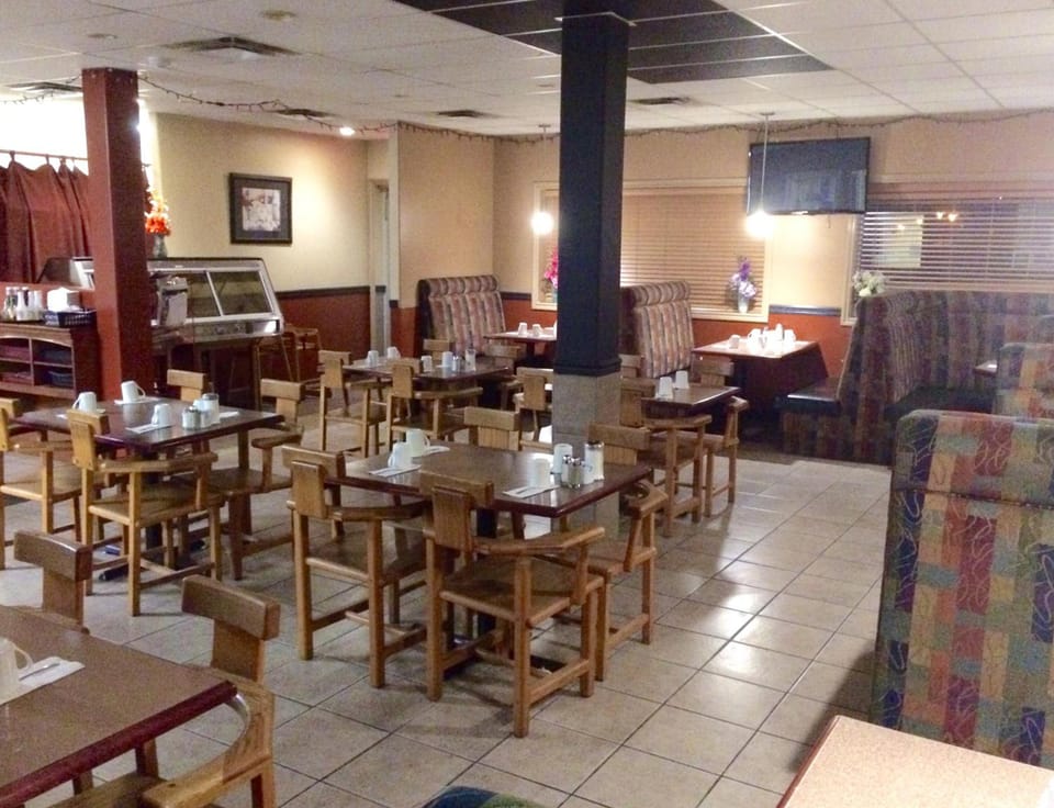 Barriere Motor Inn - BMI Hotel in British Columbia