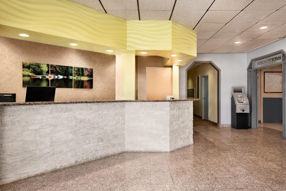 Days Inn by Wyndham Ste. Helene-de-Bagot Hotel in Quebec