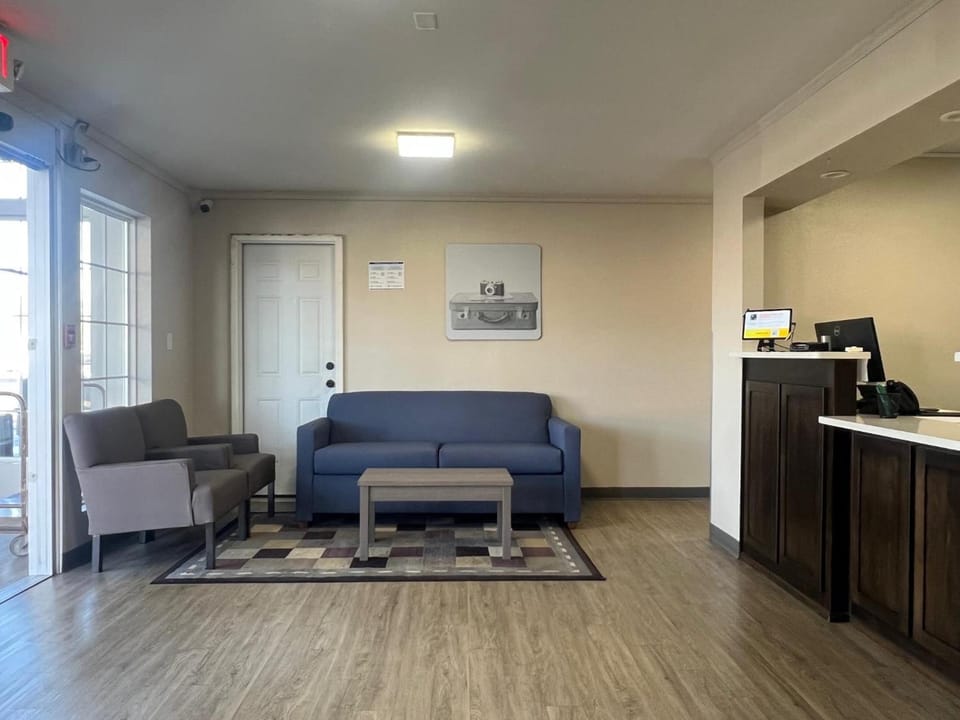 Quality Inn Neosho Hotel in Ozark Mountains