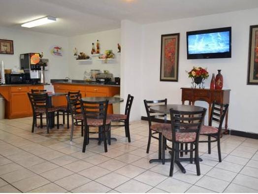 Quality Inn Neosho Hotel in Ozark Mountains