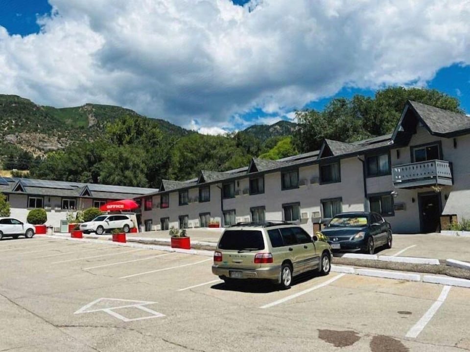 Affordable Inn Inn in Glenwood Springs