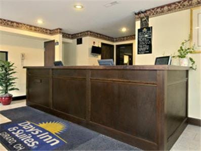 Days Inn & Suites by Wyndham Youngstown / Girard Ohio Hotel in Ohio
