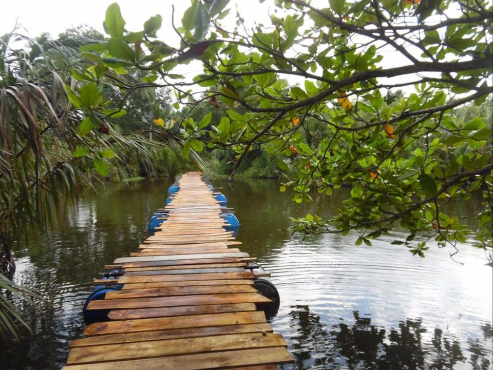 Lagoon Beach Resort Resort in Southern Province
