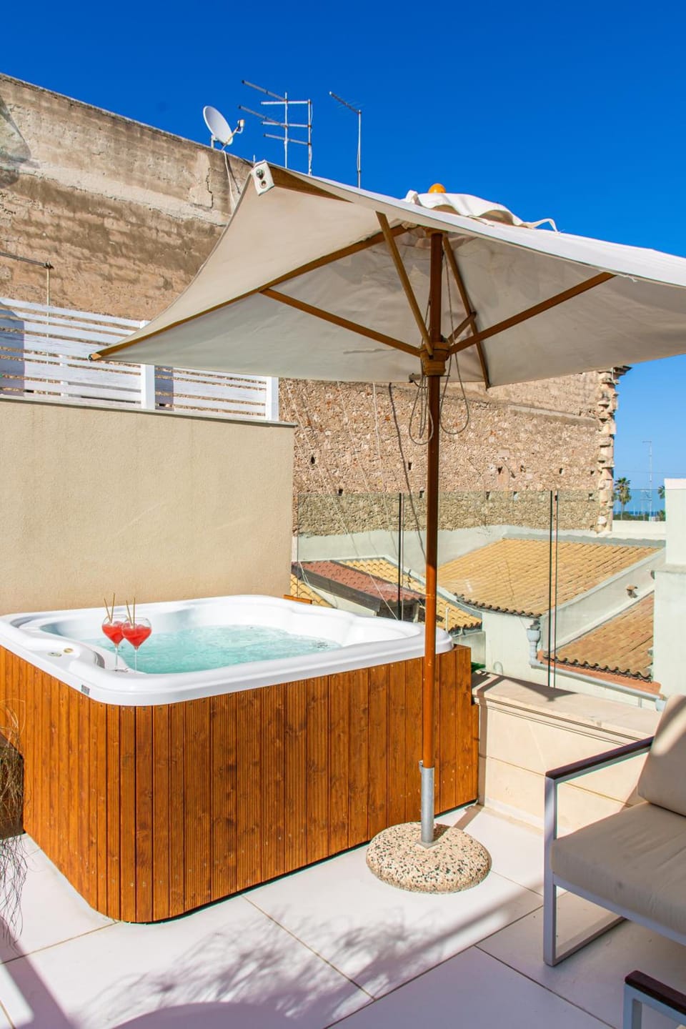 Hot tub