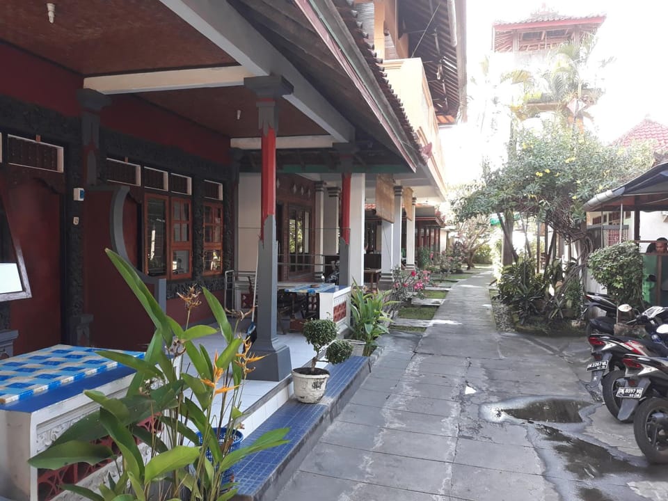 Gede Homestay Hotel in Buleleng