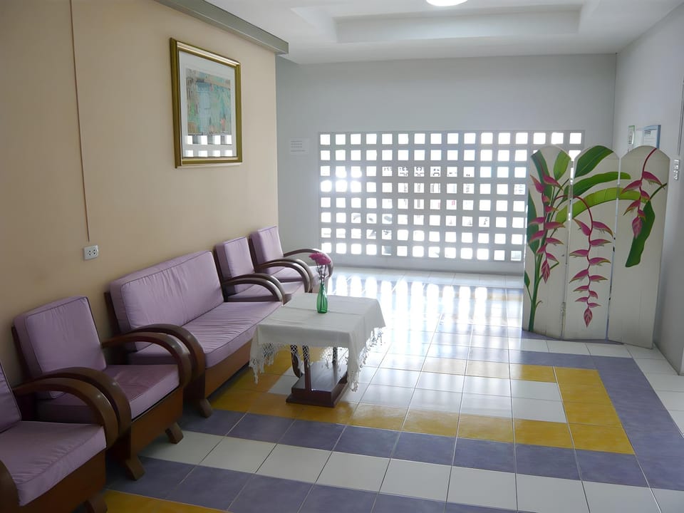 Thanapa Mansion Don Muang Airport Apartment hotel in Bangkok