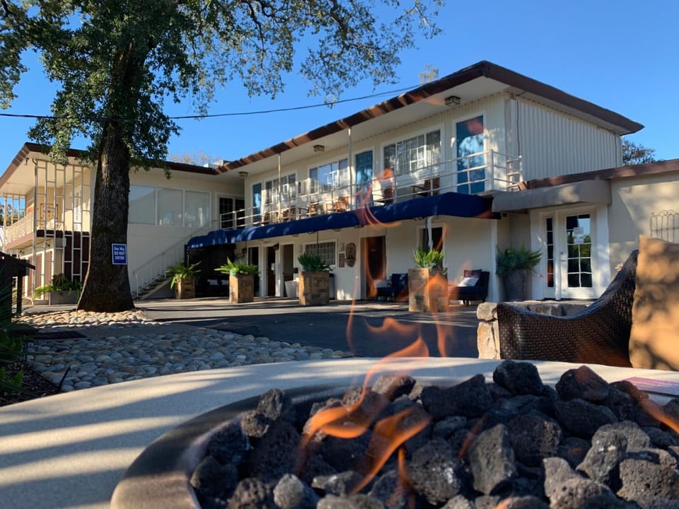 Golden Haven Hot Springs Resort in Calistoga