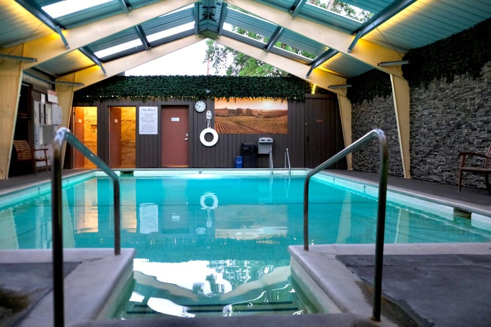 Golden Haven Hot Springs Resort in Calistoga