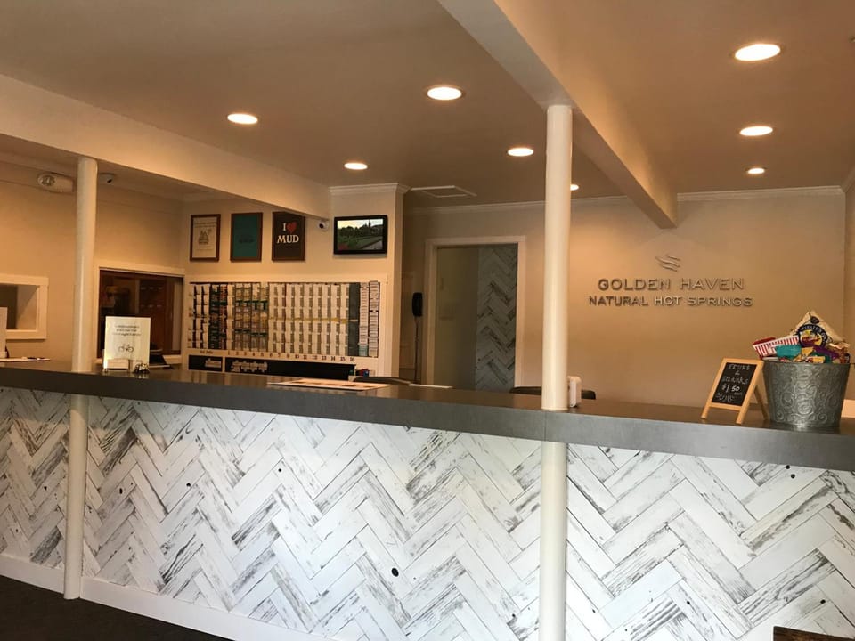 Golden Haven Hot Springs Resort in Calistoga