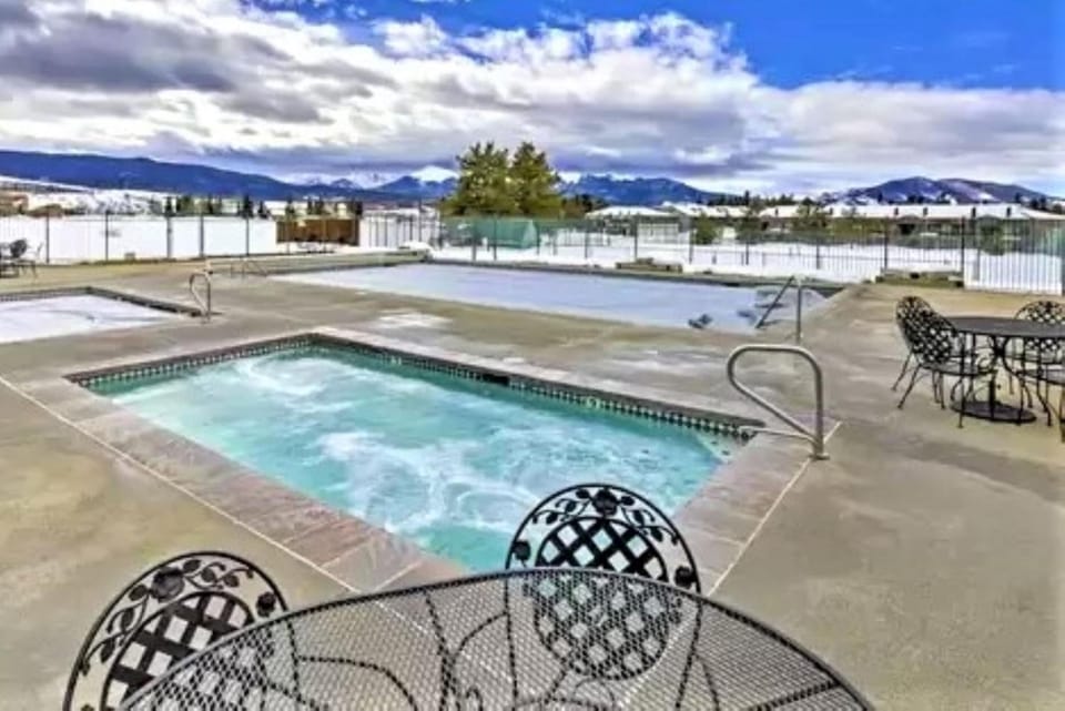 Hot tub