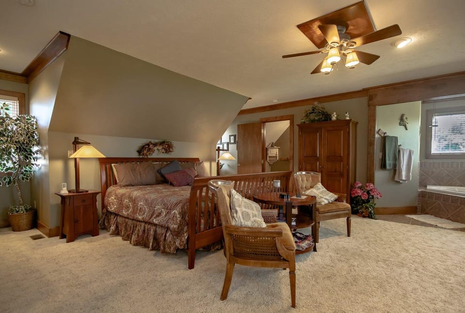 THE DICKEY HOUSE BED & BREAKFAST Hotel in Ozark Mountains