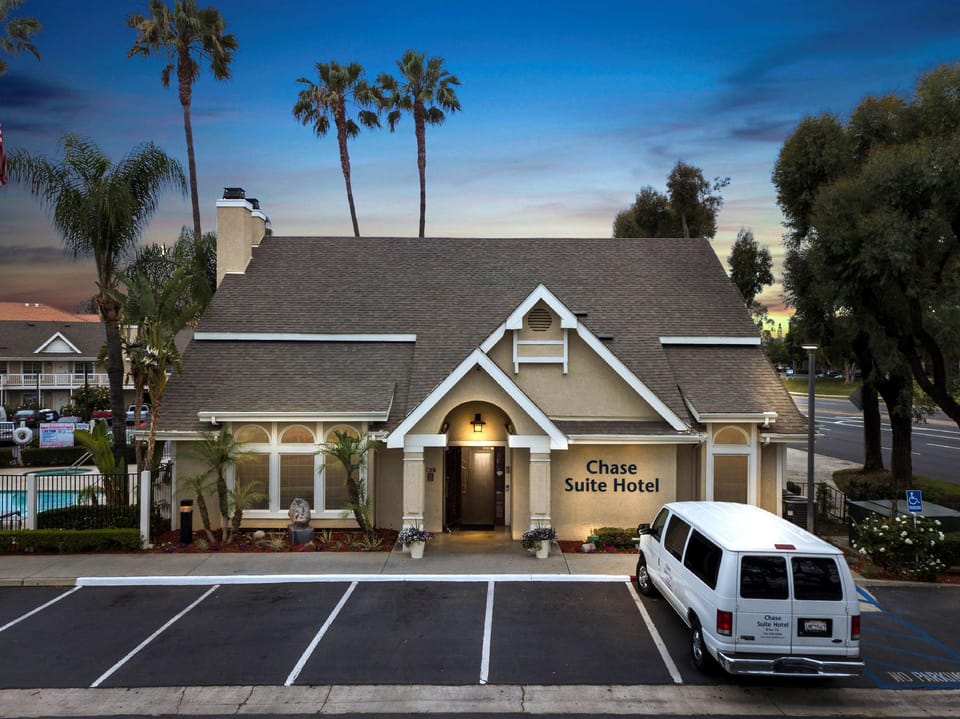 Chase Suites Hotel Brea Hotel in Brea