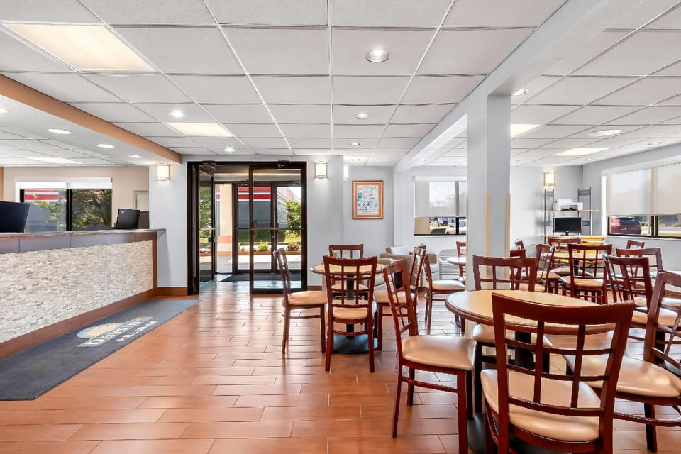 Days Inn by Wyndham Hillsdale Hotel in Hillsdale