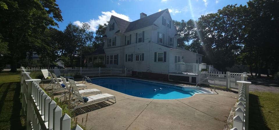 OLD ORCHARD BEACH INN - BED AND BREAKFAST Inn in Old Orchard Beach