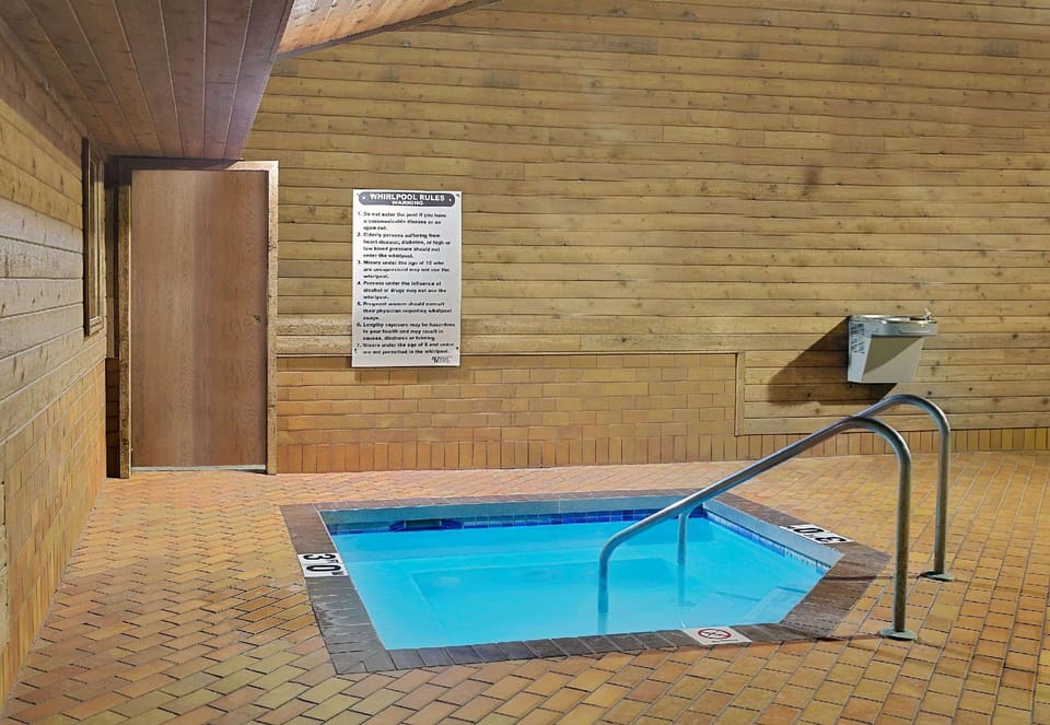 Hot tub