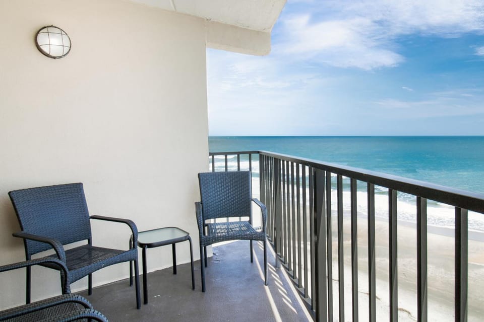 OCEANFRONT LITCHFIELD INN Inn in South Carolina
