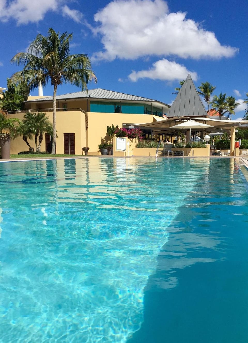 Avila Beach Hotel Resort in Jan Doret