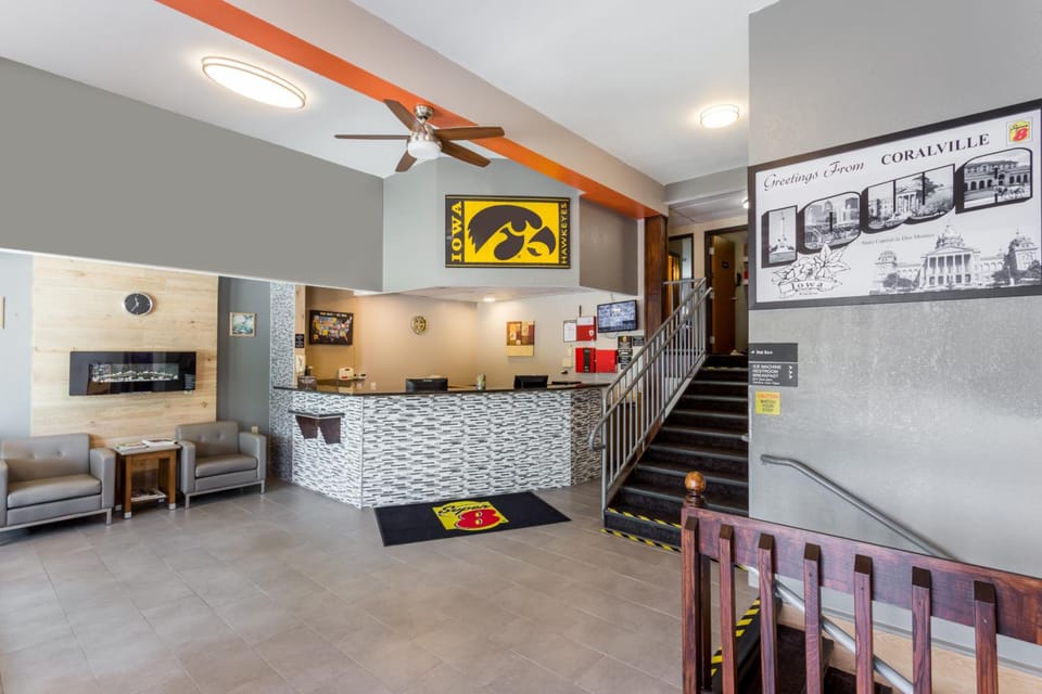 Super 8 By Wyndham Iowa City/Coralville Hotel in Coralville