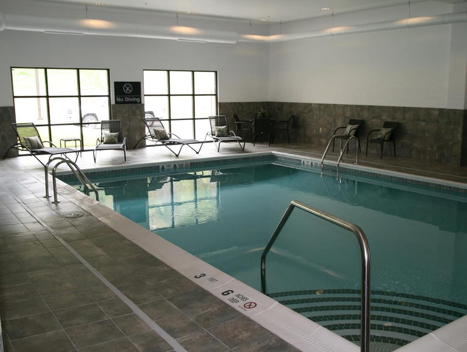 HAMPTON INN & SUITES WARREN Hotel in Allegheny River