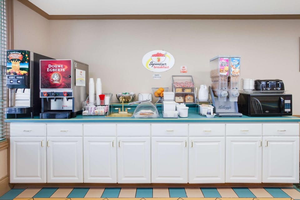 Super 8 by Wyndham Brooklyn Hotel in Brooklyn