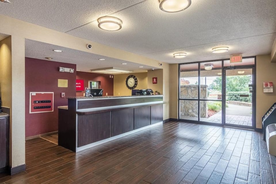 Red Oak Inn Detroit Metro Airport - Belleville Hotel in Ohio