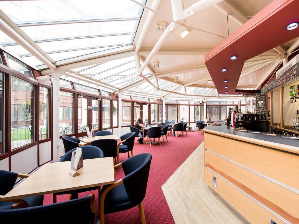 Bar/lounge