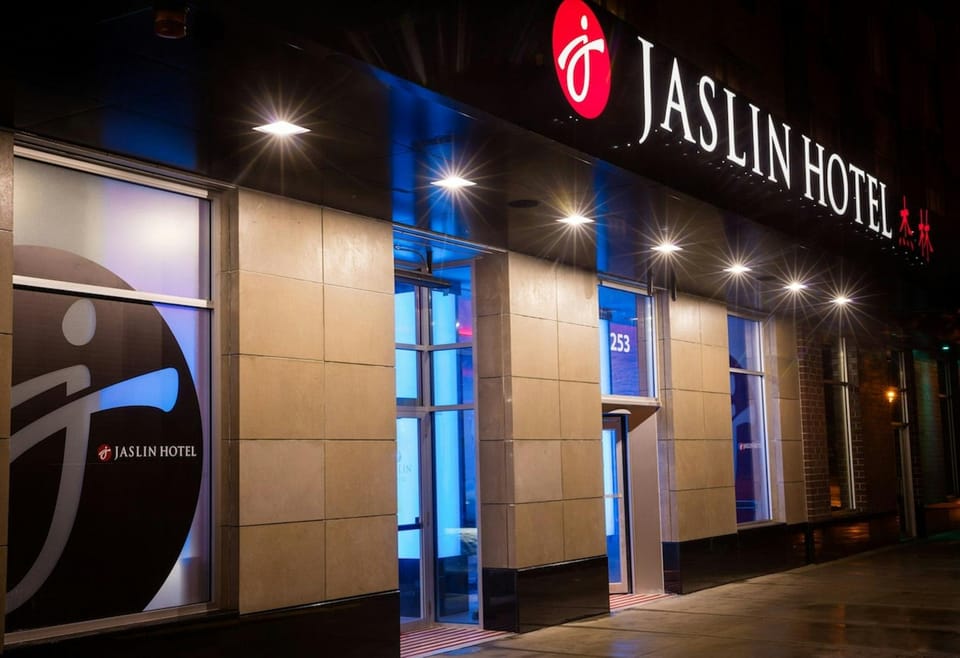 JASLIN HOTEL Hotel in South Loop