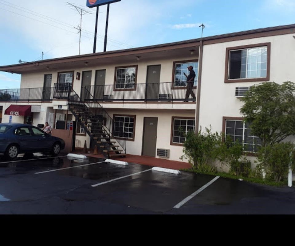 COLTON MOTEL Motel in Colton