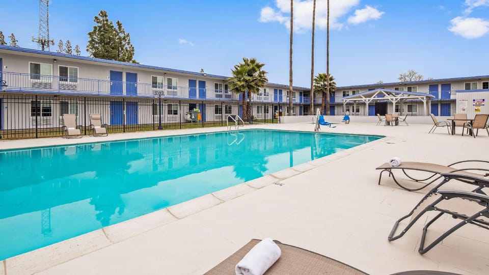 SureStay Plus by Best Western Sacramento Cal Expo Hotel in Sacramento