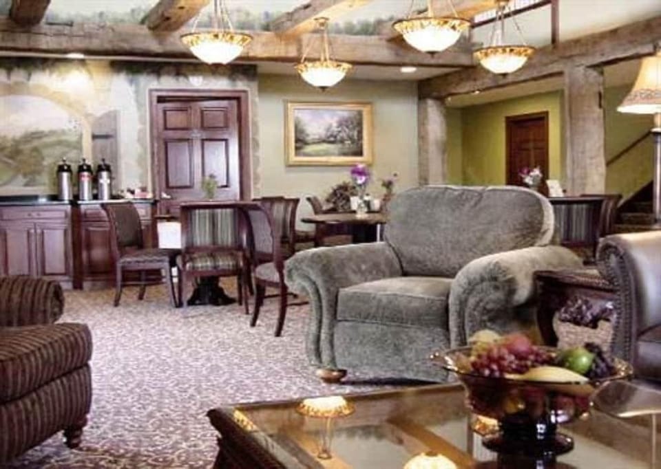 HEARTHSTONE INN & SUITES - BED AND BREAKFAST Inn in Ohio