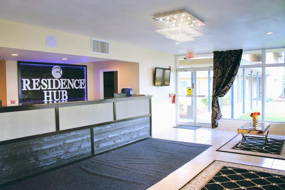 Residence Hub Inn and Suites Motel in Florida