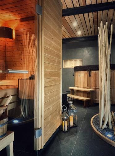 LA MAISON D INES and UGOLIN & SPA Hotel in Vosges