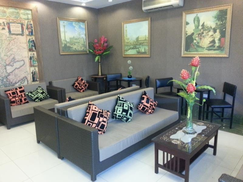 Dreamworld Hotel Hotel in Pasig