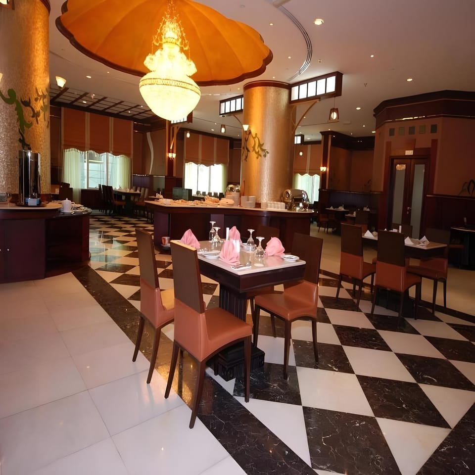 Al Bustan Tower Hotel Suites Apartment hotel in Al Sharjah
