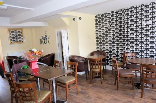 The Swan @Old Stratford Hotel in Aylesbury Vale