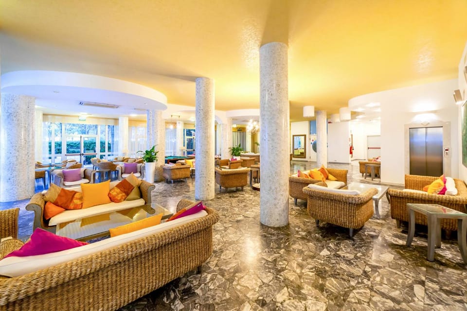 Bar/lounge