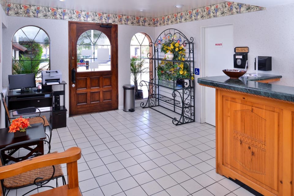 Americas Best Value Inn Loma Lodge Hotel in Point Loma