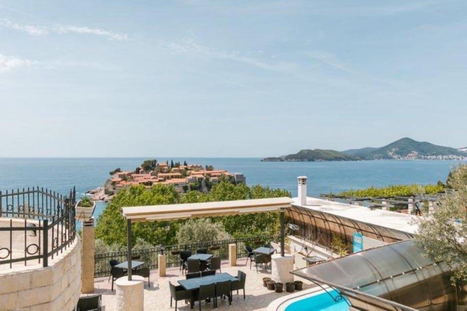 Monte Perla Residence Hotel in Sveti Stefan